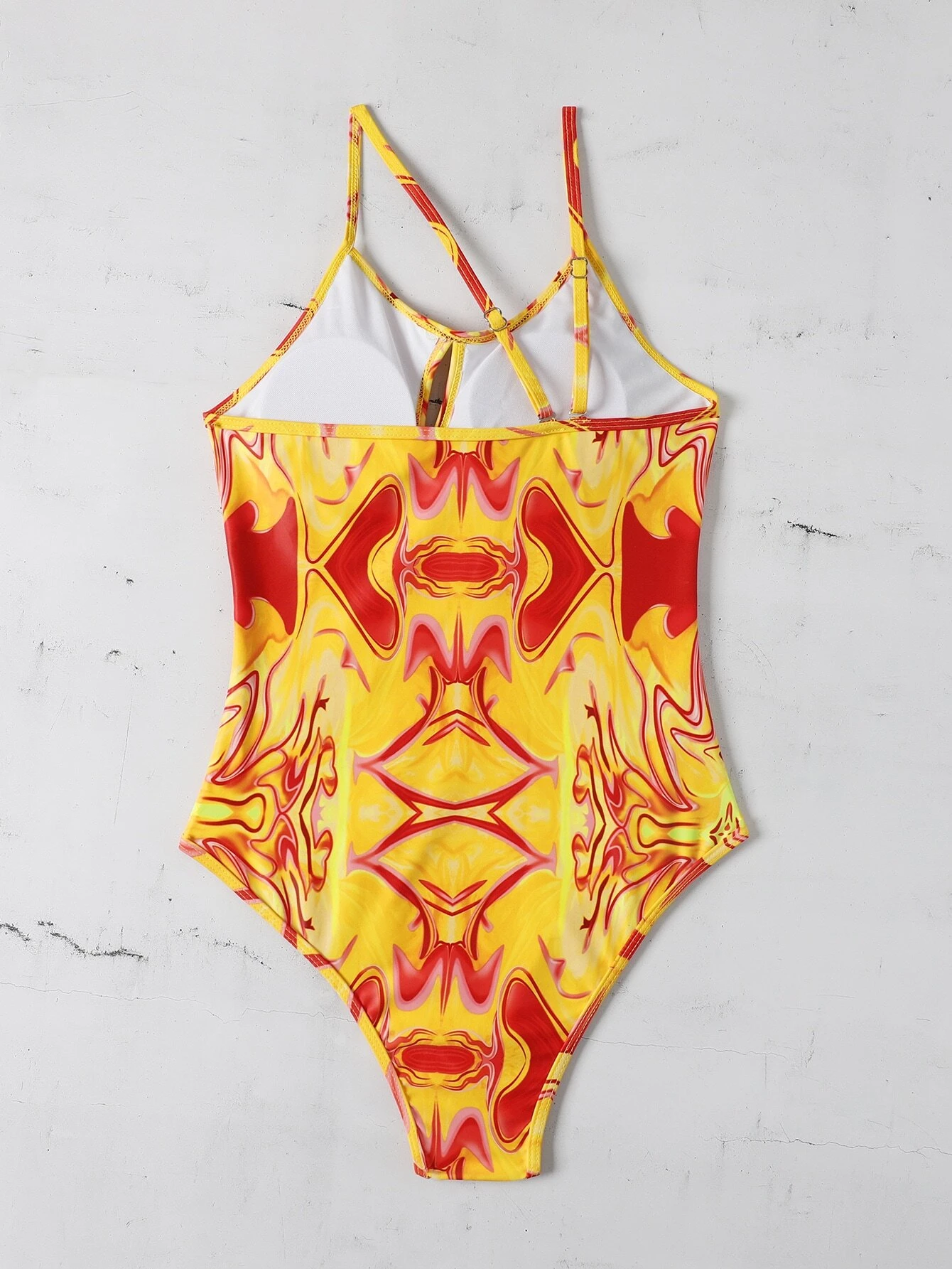 maillot de bain une pièce à motif fluide abstrait asymétrique – Image 2