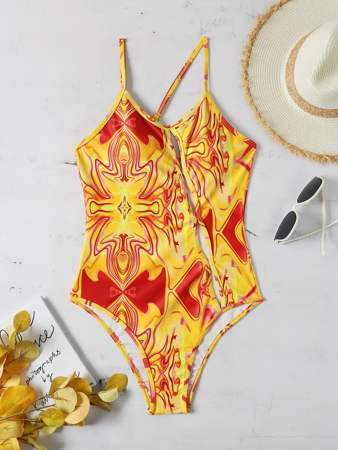 maillot de bain une pièce à motif fluide abstrait asymétrique – Image 4