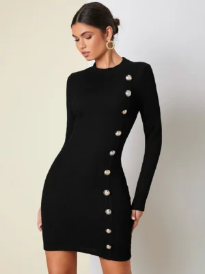 robe moulante à bouton