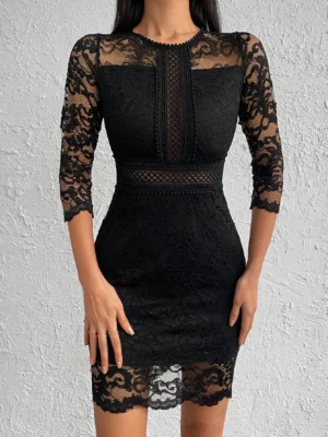 robe moulante en dentelle
