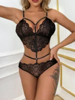 body de lingerie en dentelle découpe