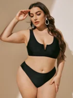 bikini avec découpe en v