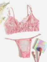 ensemble de lingerie à tulle brodé