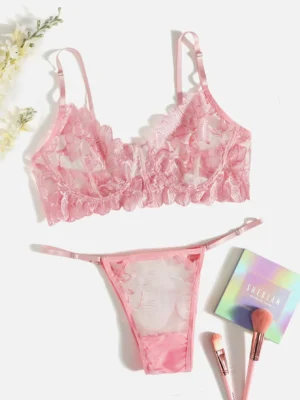ensemble de lingerie à tulle brodé