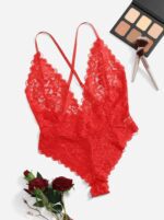 Body de lingerie en dentelle plongeant
