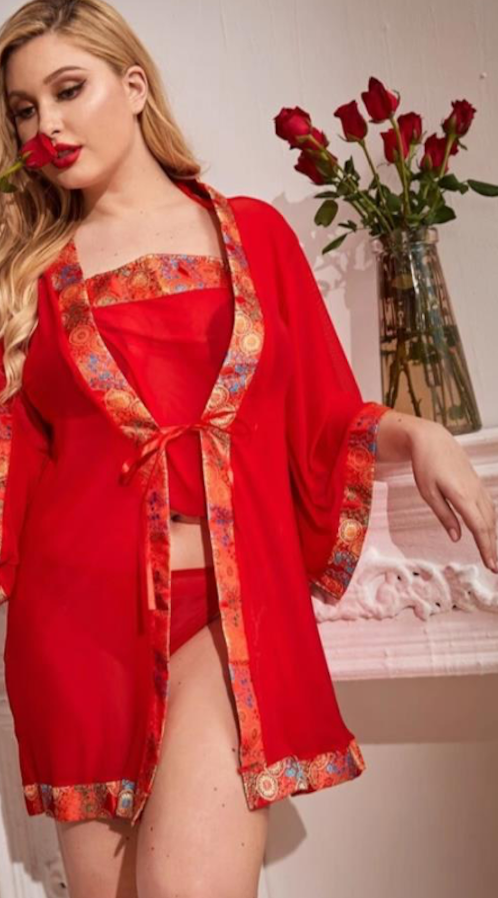 Ensemble de lingerie 3 pièces (Peignoir + Petit haut dos nu effet voile + String) – Image 3