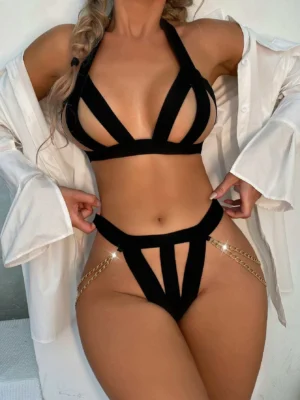Ensemble de lingerie à chaîne avec découpe
