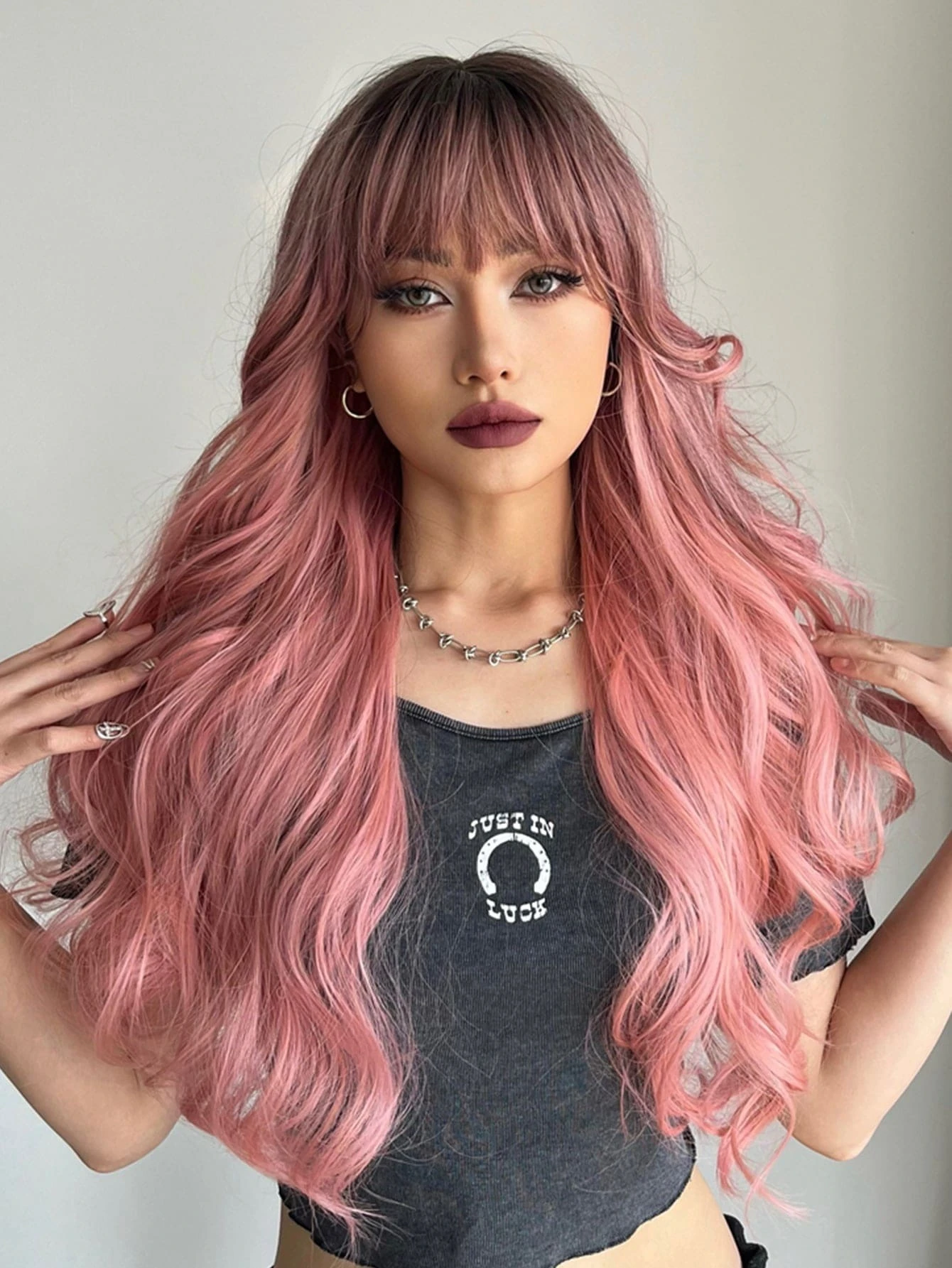 Rose Long Ondulé Cheveux Bouclés Avec Franges Perruque Pour Femme Mode Naturel Synthétique Résistant À La Chaleur Cheveux Remplacement Perruques Pour Usage Quotidien