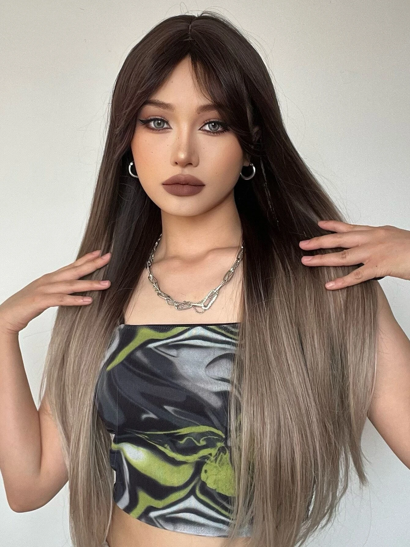 26 Pouce Dégradé Cheveux Raides Perruques Avec Franges Synthétique Fibre Cheveux Remplacement Perruques Pour Femme Fille